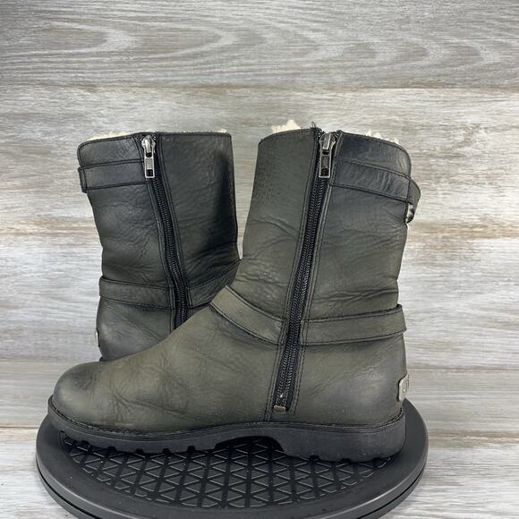 UGG Woman’s Grindle 1004133 Black Leather Fur Buckle Moto Boots Size 7 - Picture 6 of 8